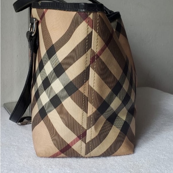 Plaid Tote Bag with Black Handles - Picture 10 of 12